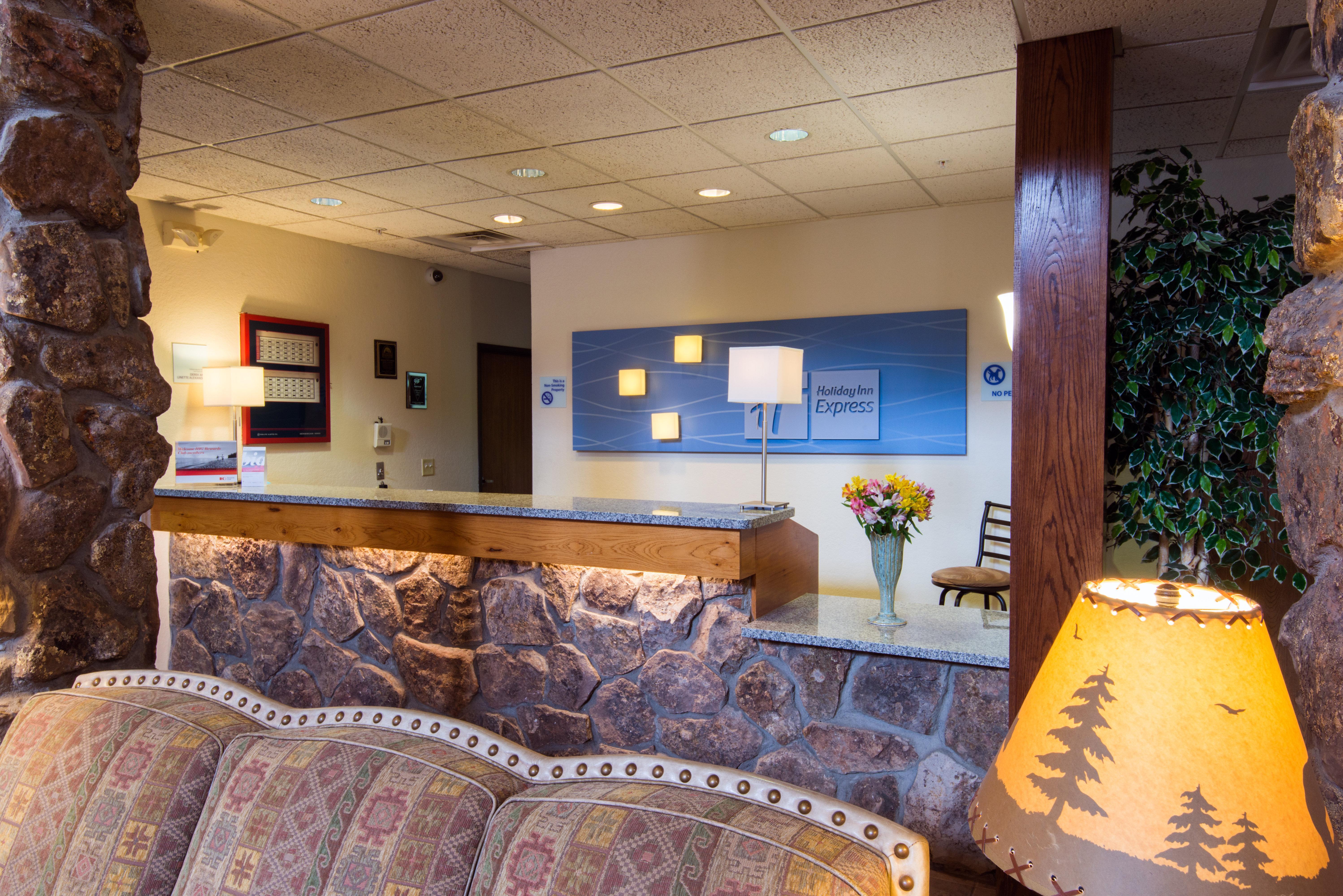 Comfort Inn & Suites Mt Rushmore Keystone Exterior photo