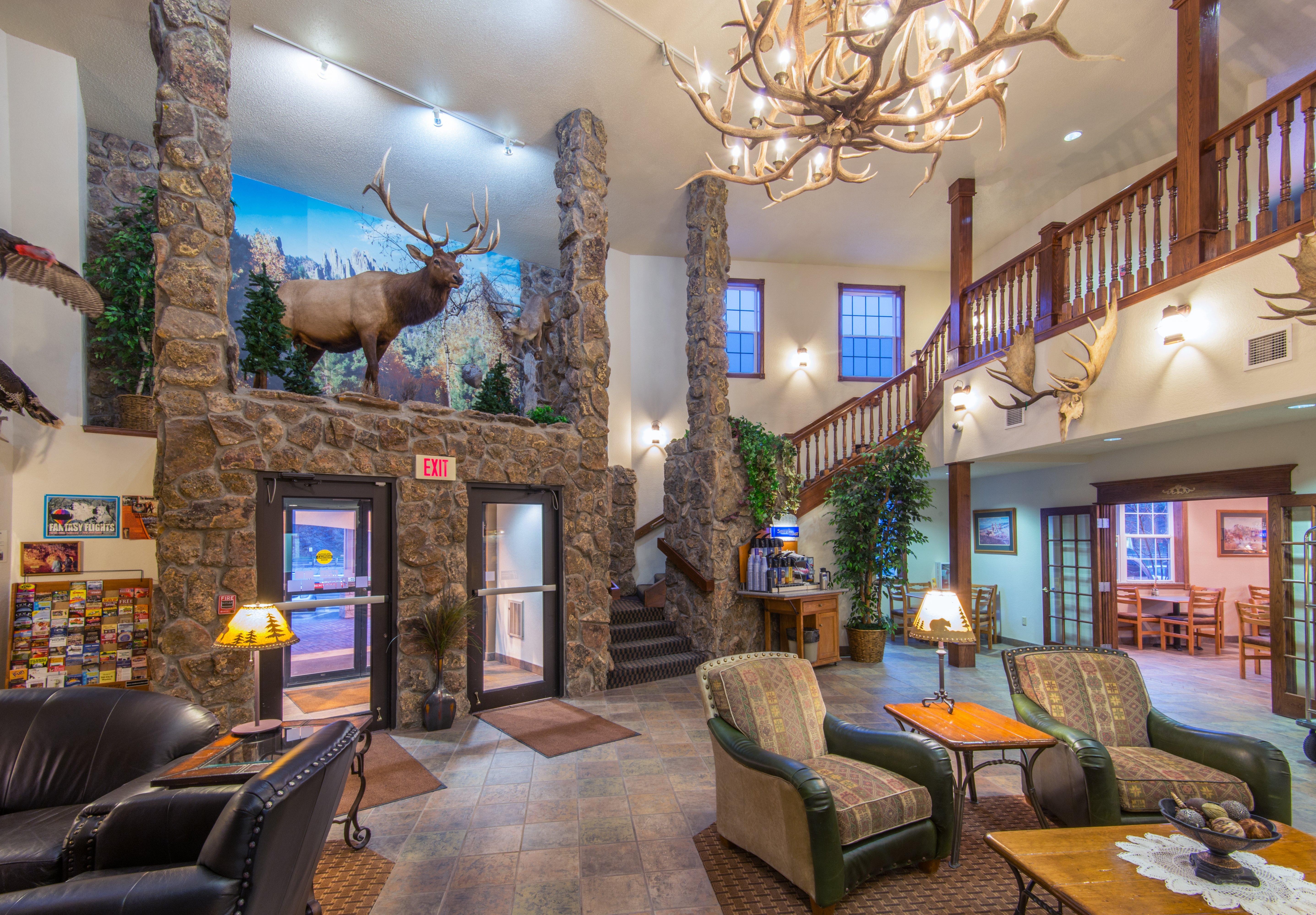 Comfort Inn & Suites Mt Rushmore Keystone Exterior photo