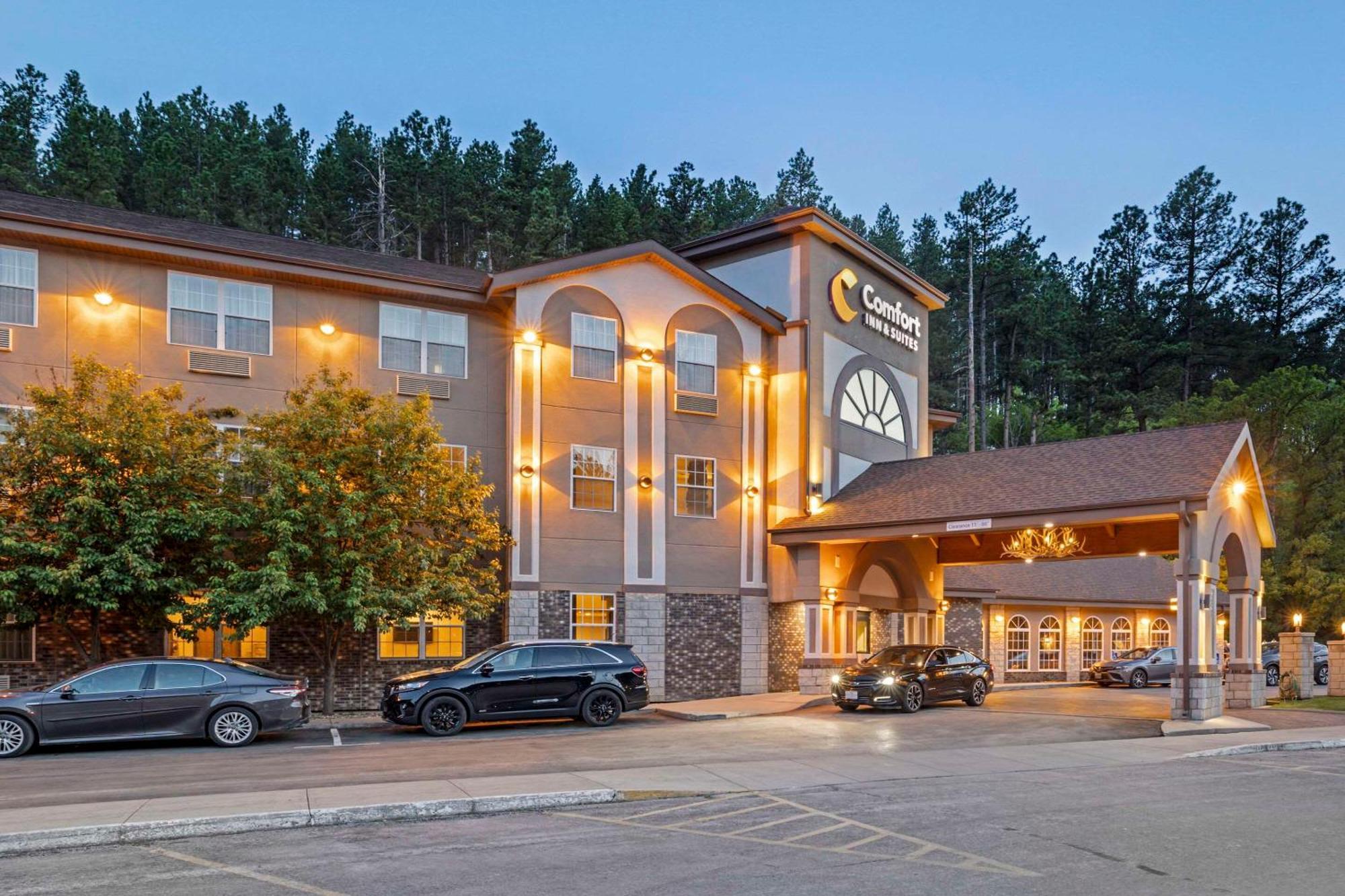 Comfort Inn & Suites Mt Rushmore Keystone Exterior photo