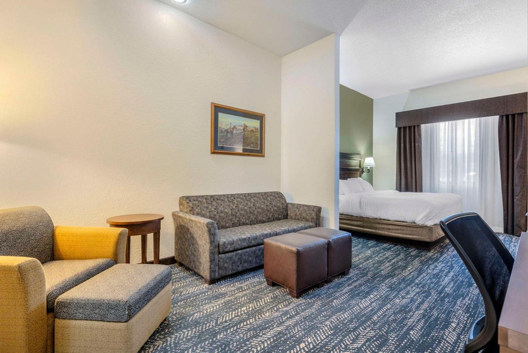 Comfort Inn & Suites Mt Rushmore Keystone Exterior photo