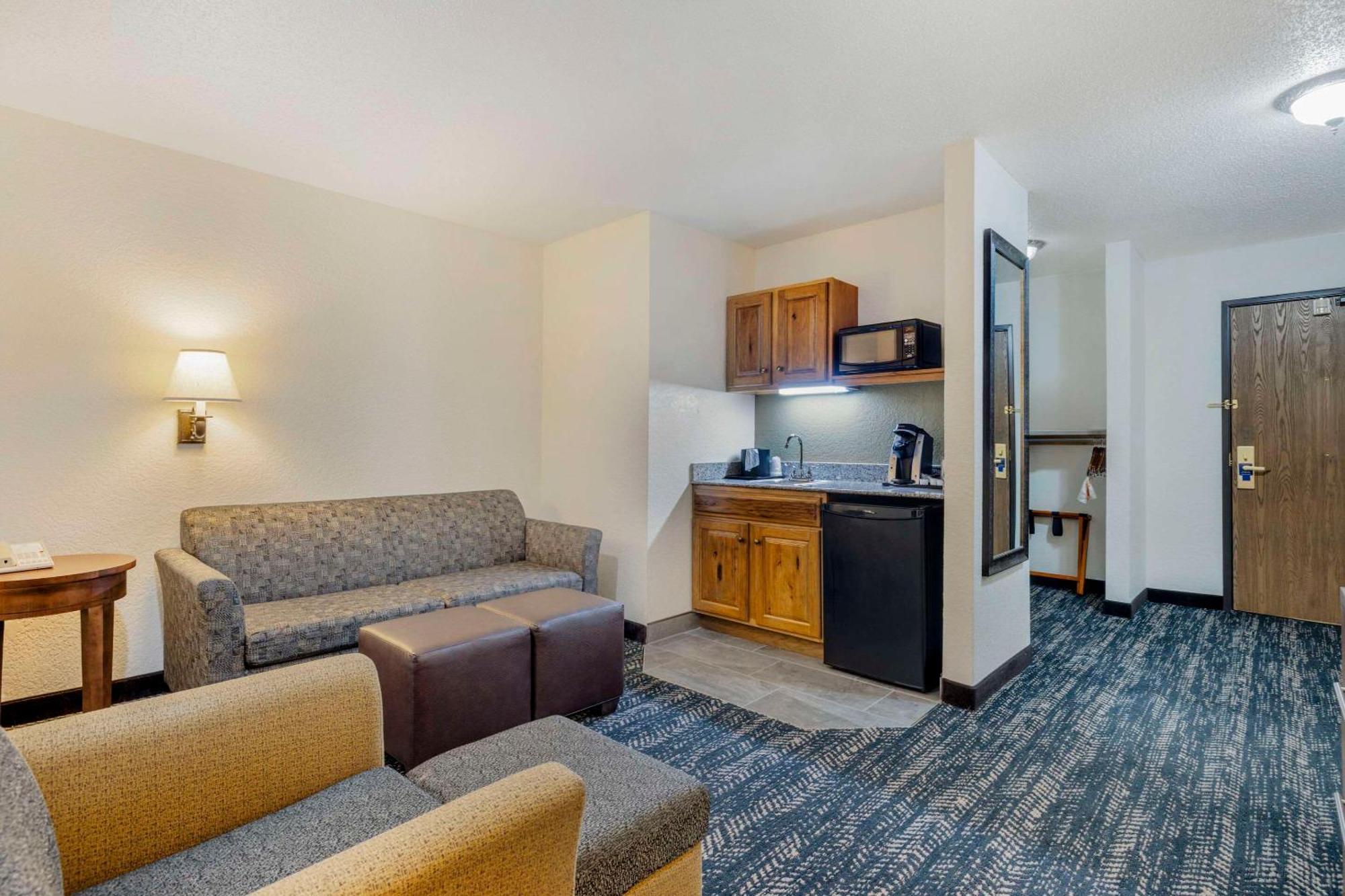 Comfort Inn & Suites Mt Rushmore Keystone Exterior photo